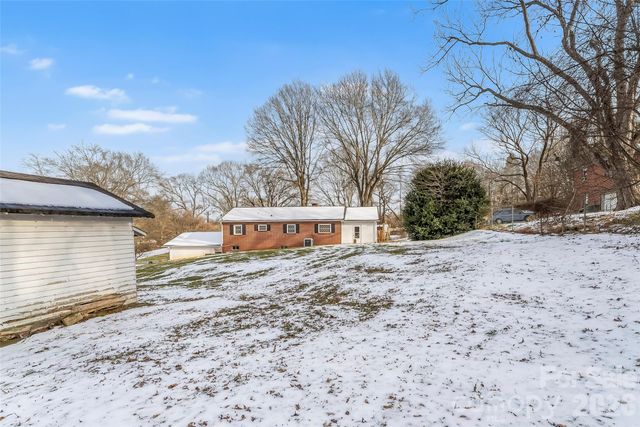 1640 W Nc 10 Highway, Newton, NC 28658