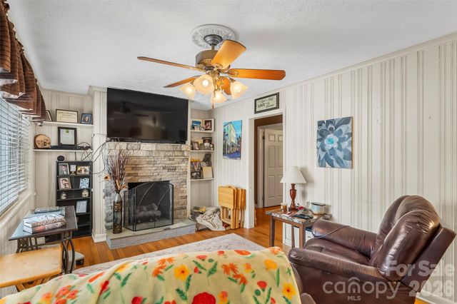 1640 W Nc 10 Highway, Newton, NC 28658