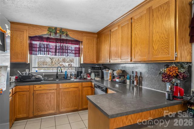 1640 W Nc 10 Highway, Newton, NC 28658