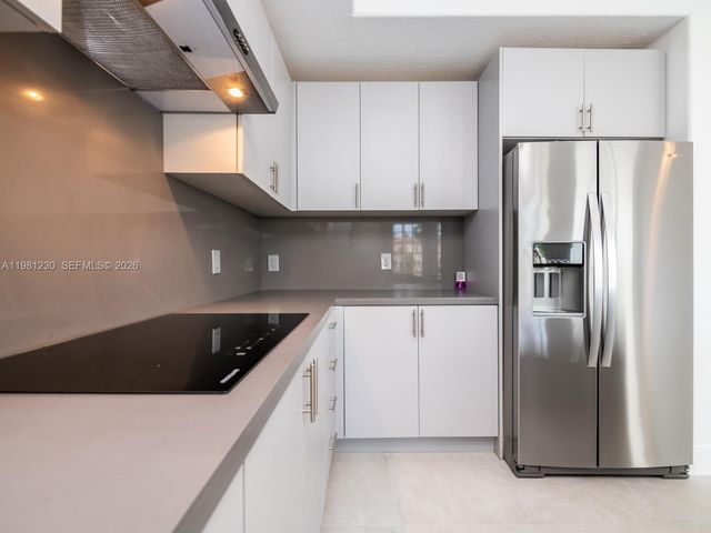 20729 NE 32nd Ave, Aventura, FL 33180