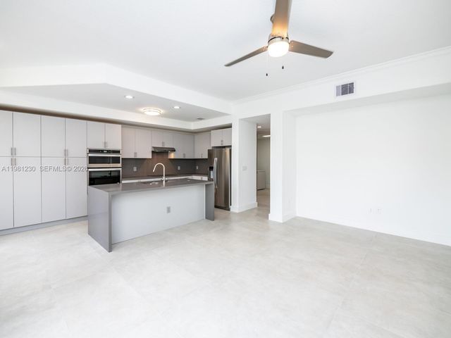 20729 NE 32nd Ave, Aventura, FL 33180