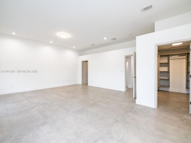 20729 NE 32nd Ave, Aventura, FL 33180