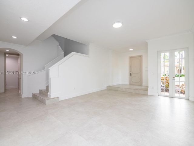 20729 NE 32nd Ave, Aventura, FL 33180