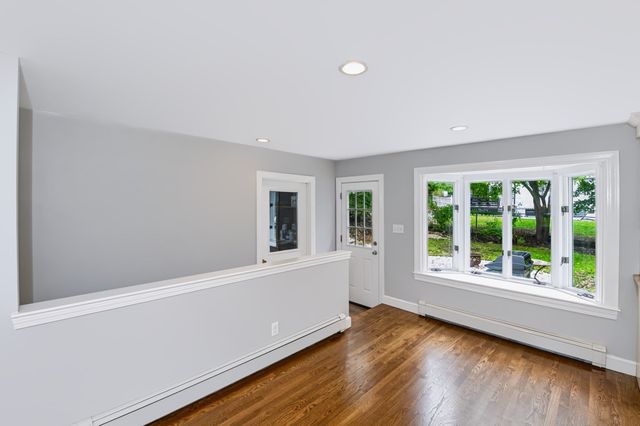 35 Fountain St, Milford, MA 01757