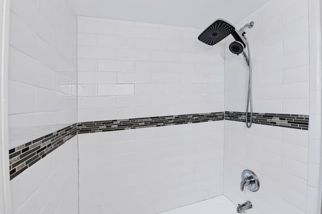 35 Fountain St, Milford, MA 01757