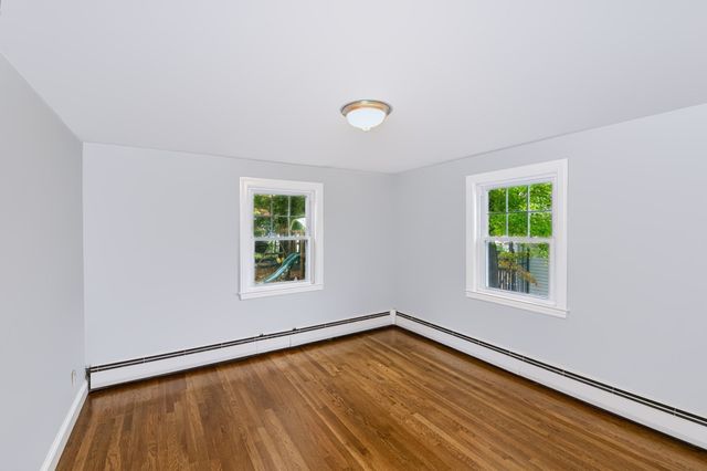 35 Fountain St, Milford, MA 01757