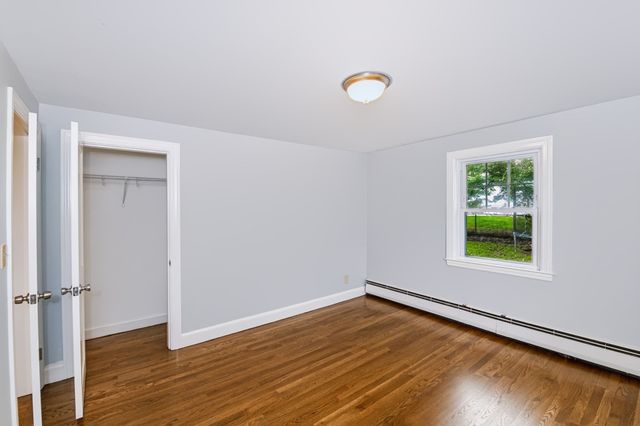 35 Fountain St, Milford, MA 01757