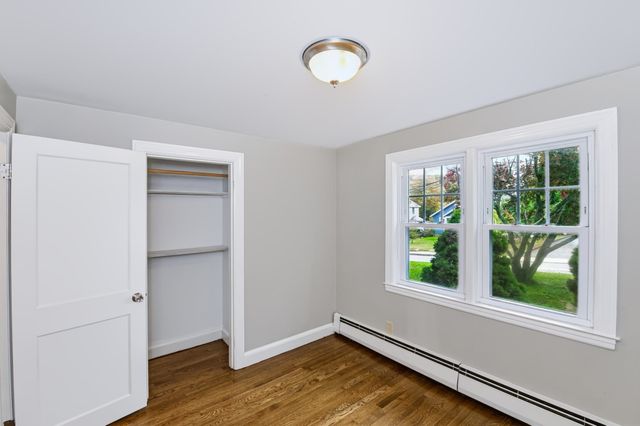 35 Fountain St, Milford, MA 01757