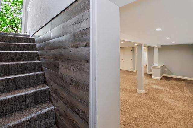 35 Fountain St, Milford, MA 01757