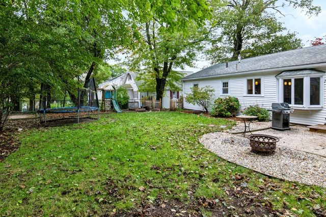 35 Fountain St, Milford, MA 01757