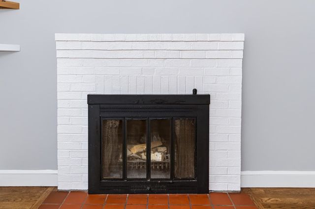 35 Fountain St, Milford, MA 01757
