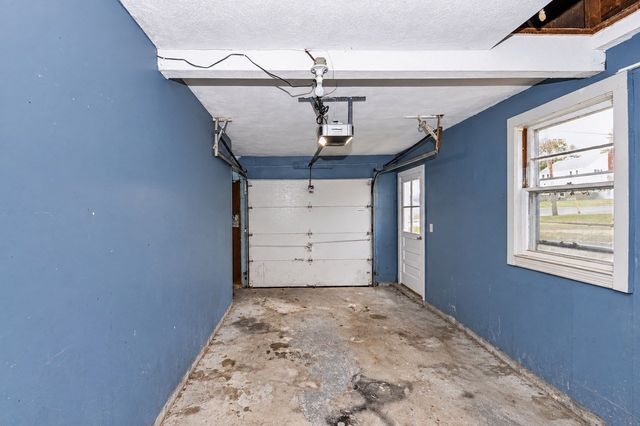 35 Fountain St, Milford, MA 01757