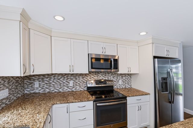 35 Fountain St, Milford, MA 01757