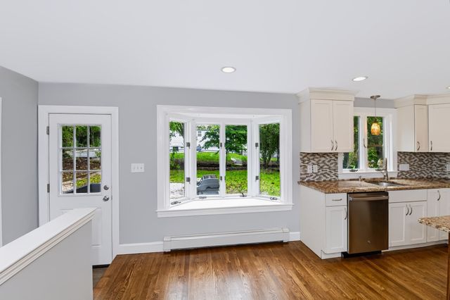 35 Fountain St, Milford, MA 01757