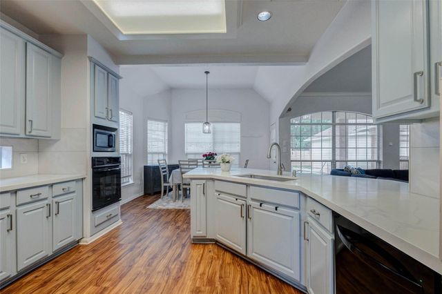 1606 Barrington Hills Lane, Katy, TX 77450