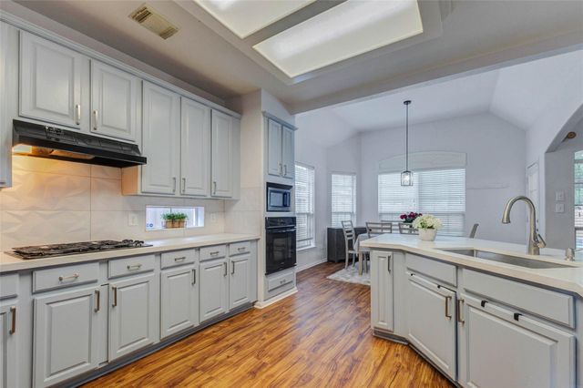 1606 Barrington Hills Lane, Katy, TX 77450