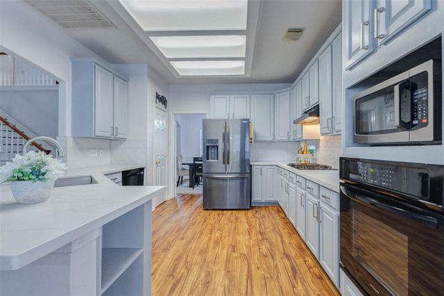 1606 Barrington Hills Lane, Katy, TX 77450