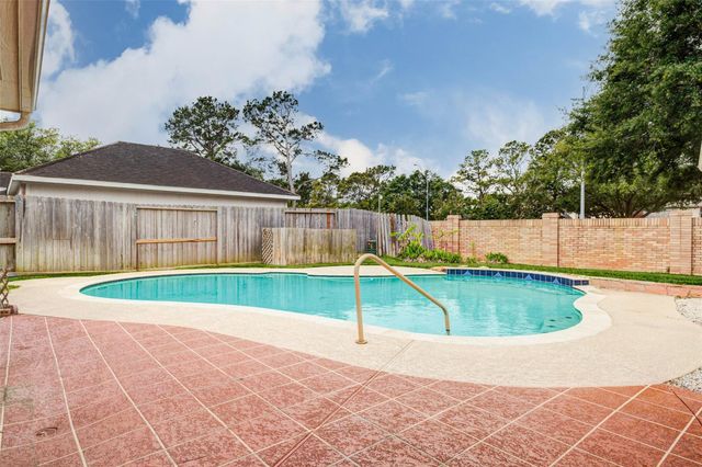 1606 Barrington Hills Lane, Katy, TX 77450