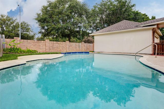 1606 Barrington Hills Lane, Katy, TX 77450
