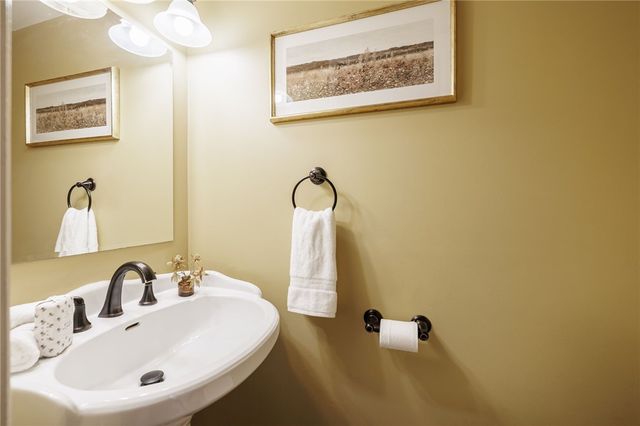 42 Tahoe Drive, Greece, NY 14616