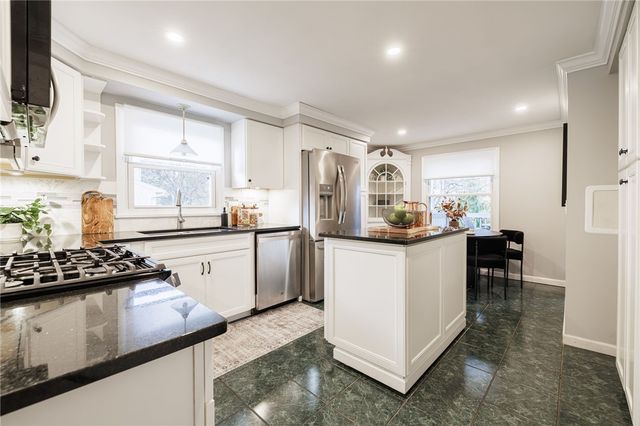 42 Tahoe Drive, Greece, NY 14616