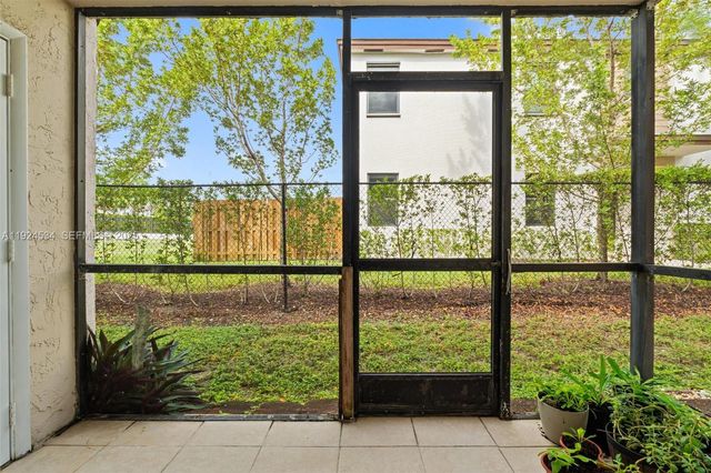 821 NE 207th Ln 102-1, Miami, FL 33179