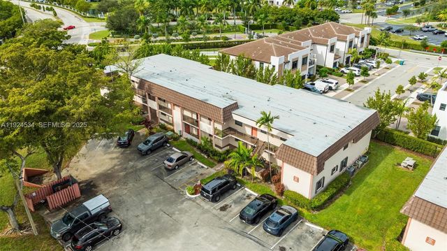 821 NE 207th Ln 102-1, Miami, FL 33179