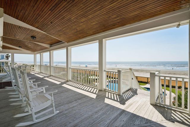 304 Ocean Boulevard, Isle Of Palms, SC 29451