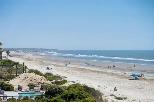 304 Ocean Boulevard, Isle Of Palms, SC 29451