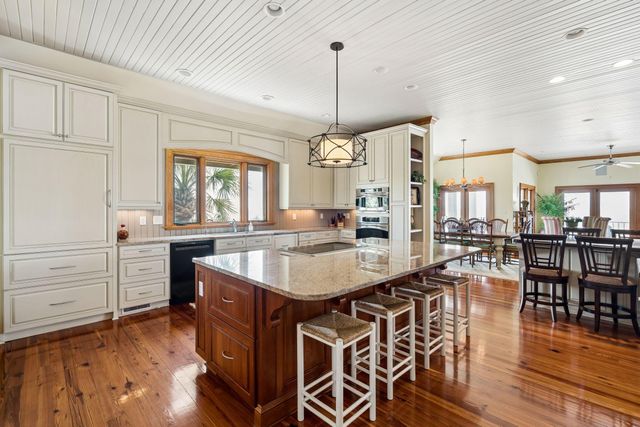 304 Ocean Boulevard, Isle Of Palms, SC 29451