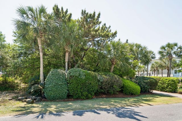 304 Ocean Boulevard, Isle Of Palms, SC 29451