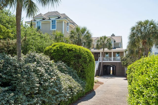 304 Ocean Boulevard, Isle Of Palms, SC 29451