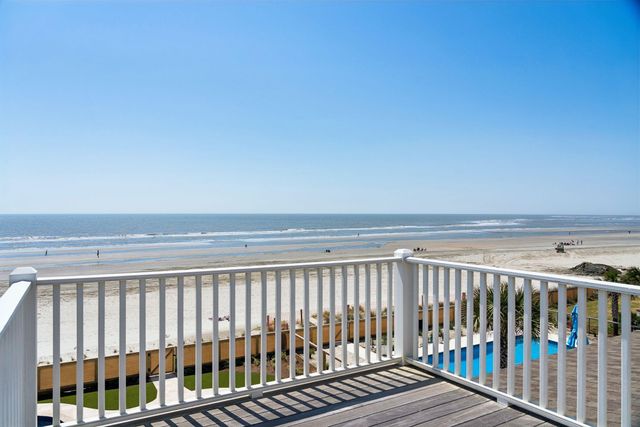 304 Ocean Boulevard, Isle Of Palms, SC 29451