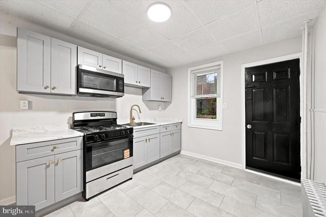 2239 S HOBSON ST, Philadelphia, PA 19142