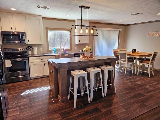 105 Saddle Surrey Road, Coldspring, TX 77331