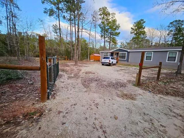 105 Saddle Surrey Road, Coldspring, TX 77331