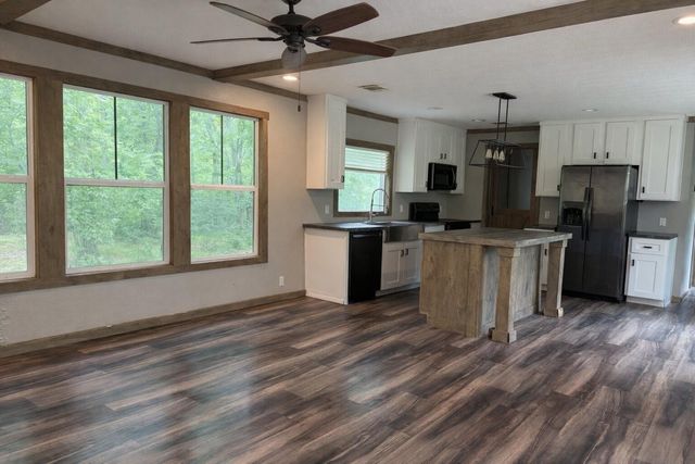 105 Saddle Surrey Road, Coldspring, TX 77331