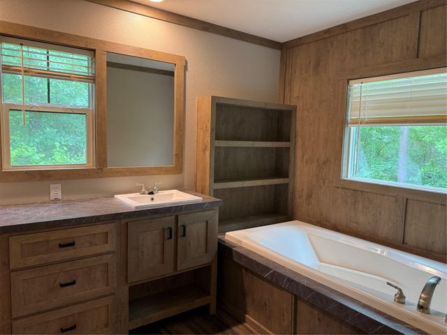 105 Saddle Surrey Road, Coldspring, TX 77331
