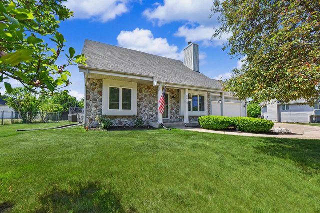 9013 S 26th STREET, Oak Creek, WI 53154