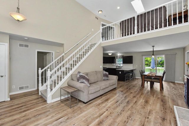 9013 S 26th STREET, Oak Creek, WI 53154