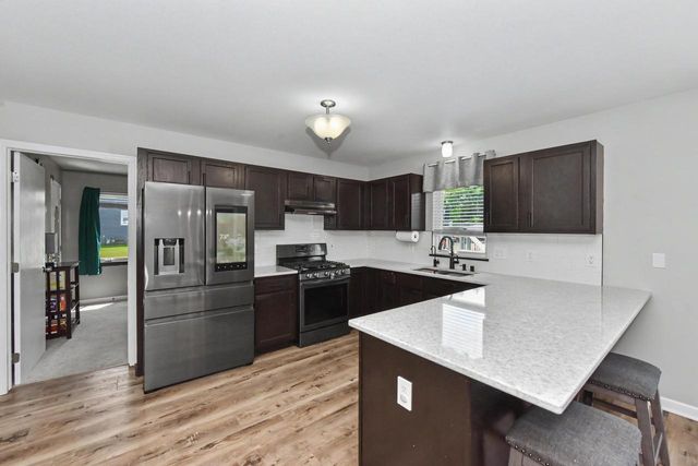 9013 S 26th STREET, Oak Creek, WI 53154