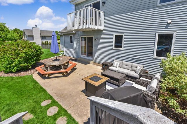 9013 S 26th STREET, Oak Creek, WI 53154