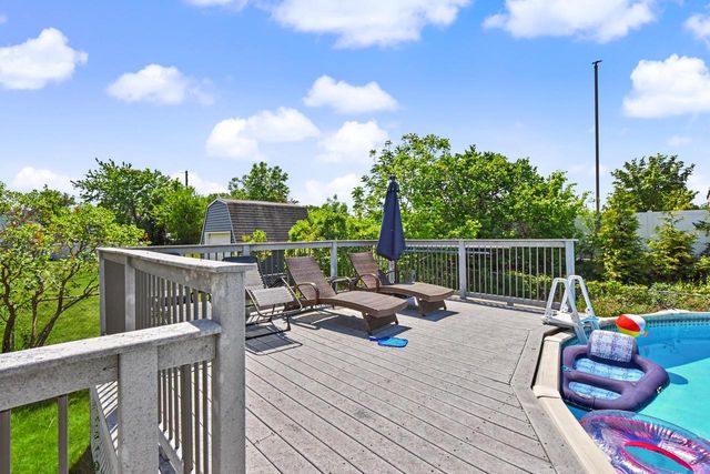 9013 S 26th STREET, Oak Creek, WI 53154