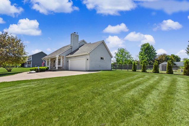 9013 S 26th STREET, Oak Creek, WI 53154