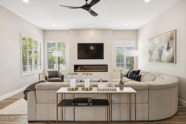 6414 E MONTE CRISTO Avenue, Scottsdale, AZ 85254