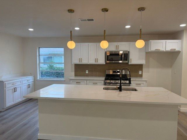 12911 Mitchwin Road, Farmers Branch, TX 75234
