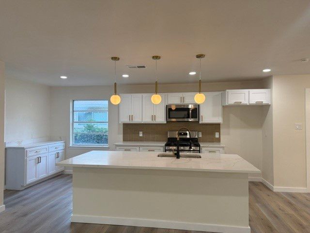 12911 Mitchwin Road, Farmers Branch, TX 75234