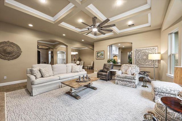 1800 Fairclough Drive, Bakersfield, CA 93311