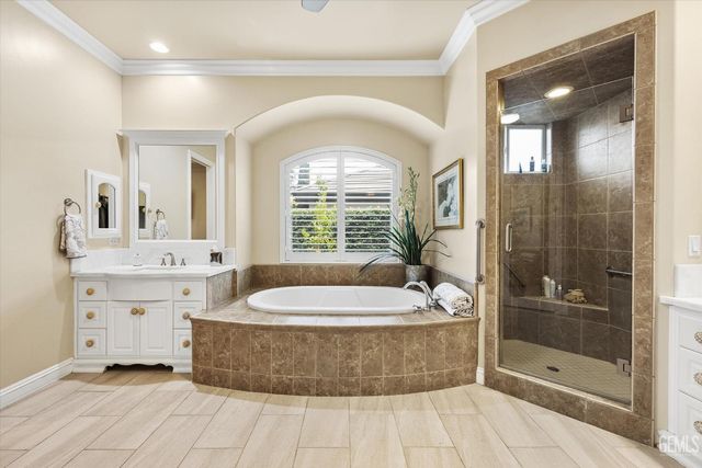 1800 Fairclough Drive, Bakersfield, CA 93311