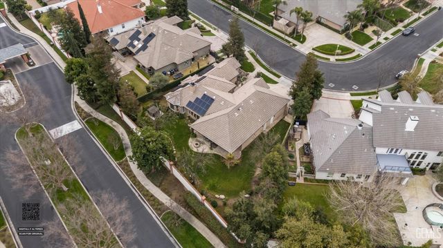 1800 Fairclough Drive, Bakersfield, CA 93311